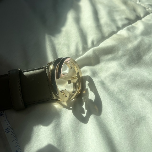 Never worn new Women’s Gucci belt (AUTHENTIC) - Picture 2 of 5